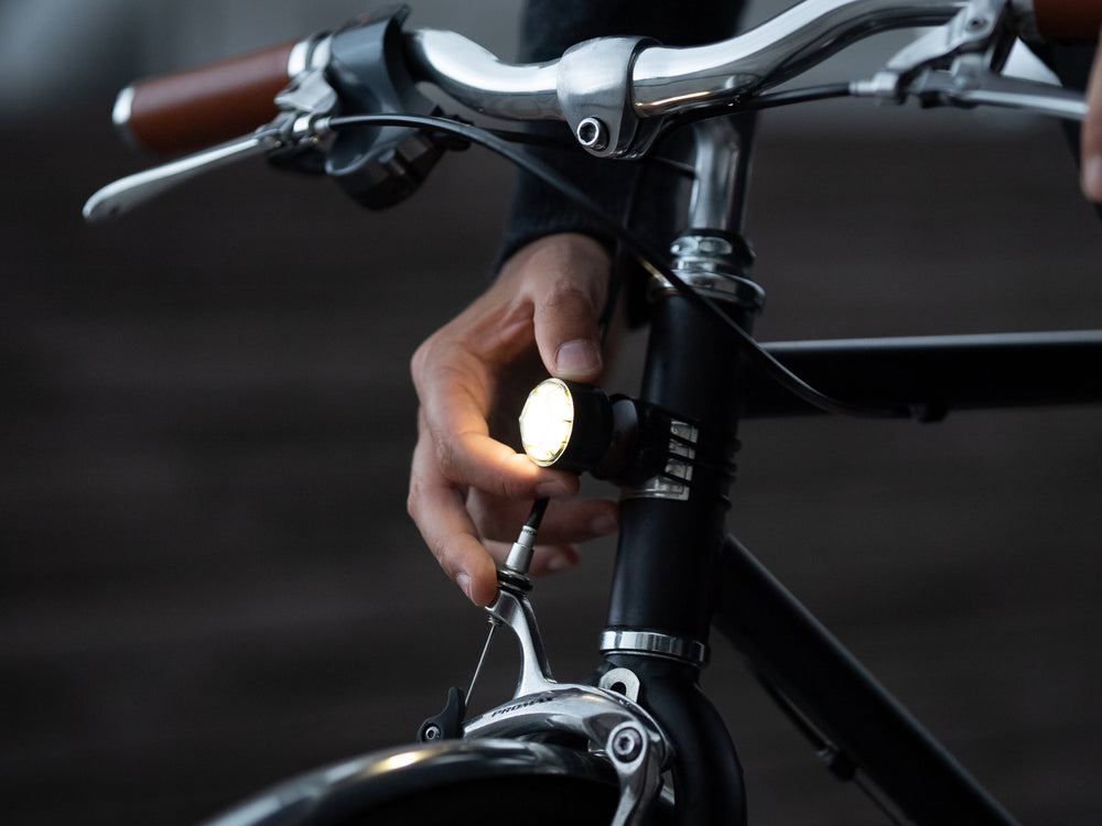 Mini luz frontal magnética