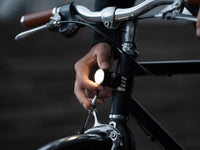 Mini luz frontal magnética