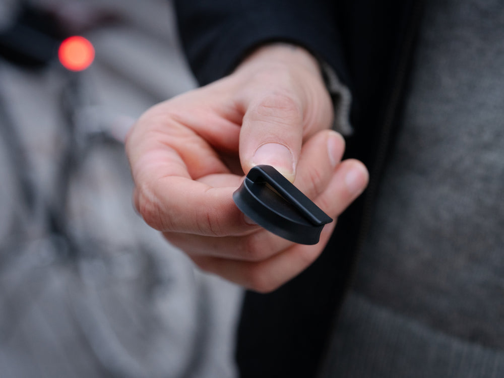 Soporte magnético para casco VIOO con clip (luces no incluidas)