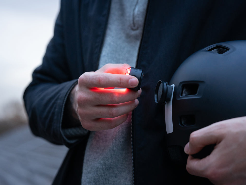 Soporte magnético para casco VIOO con clip (luces no incluidas)