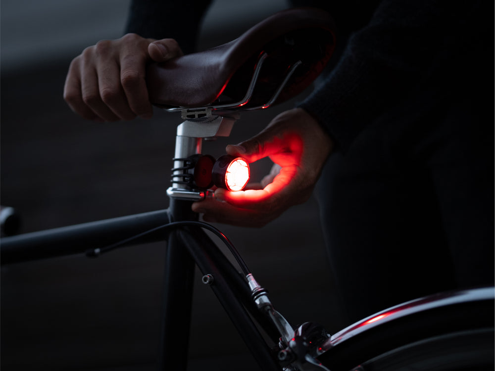 Mini luz trasera magnética