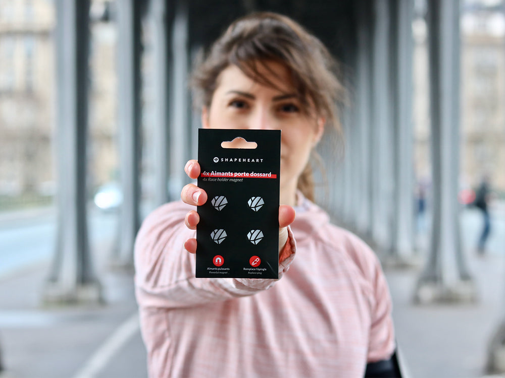 Fáciles de usar e infinitamente reutilizables, los imanes para dorsales Shapeheart serán excelentes aliados para tus competiciones.