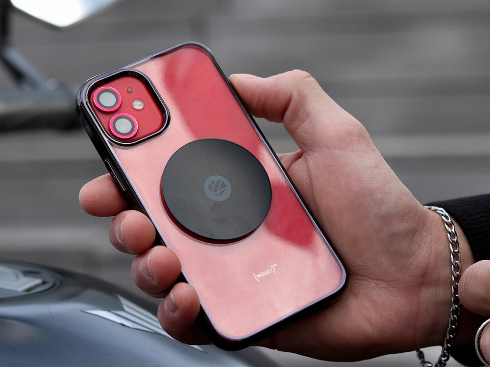 Montaje de la placa metálica adhesiva Shapeheart: pasos ilustrados. Vea los detalles de la instalación de la placa metálica adhesiva en el teléfono, garantizando una fijación segura.